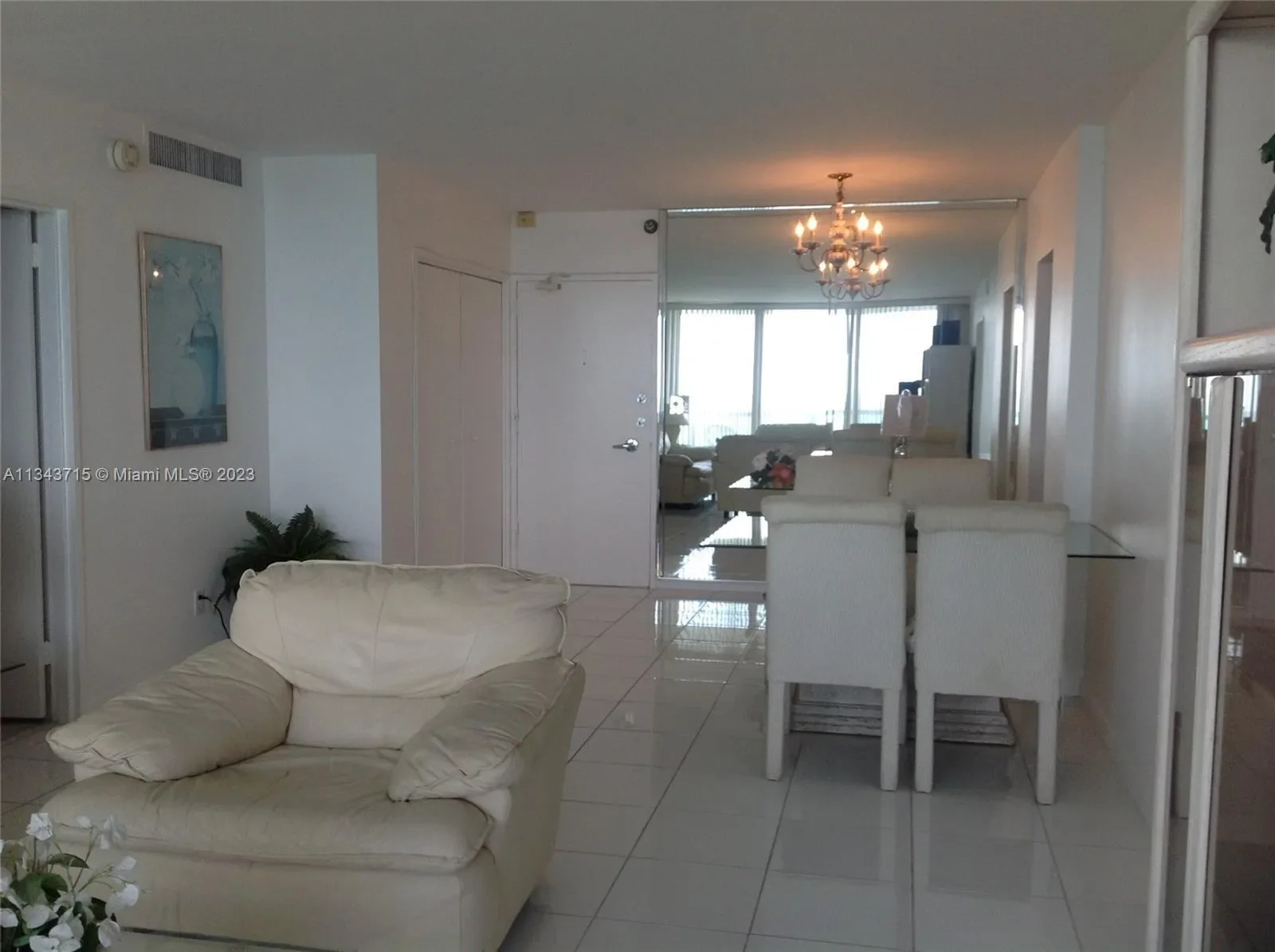 5151 Collins Ave #1119, Miami Beach, FL 33140, Miami Beach, Florida, United States. - Photo 15