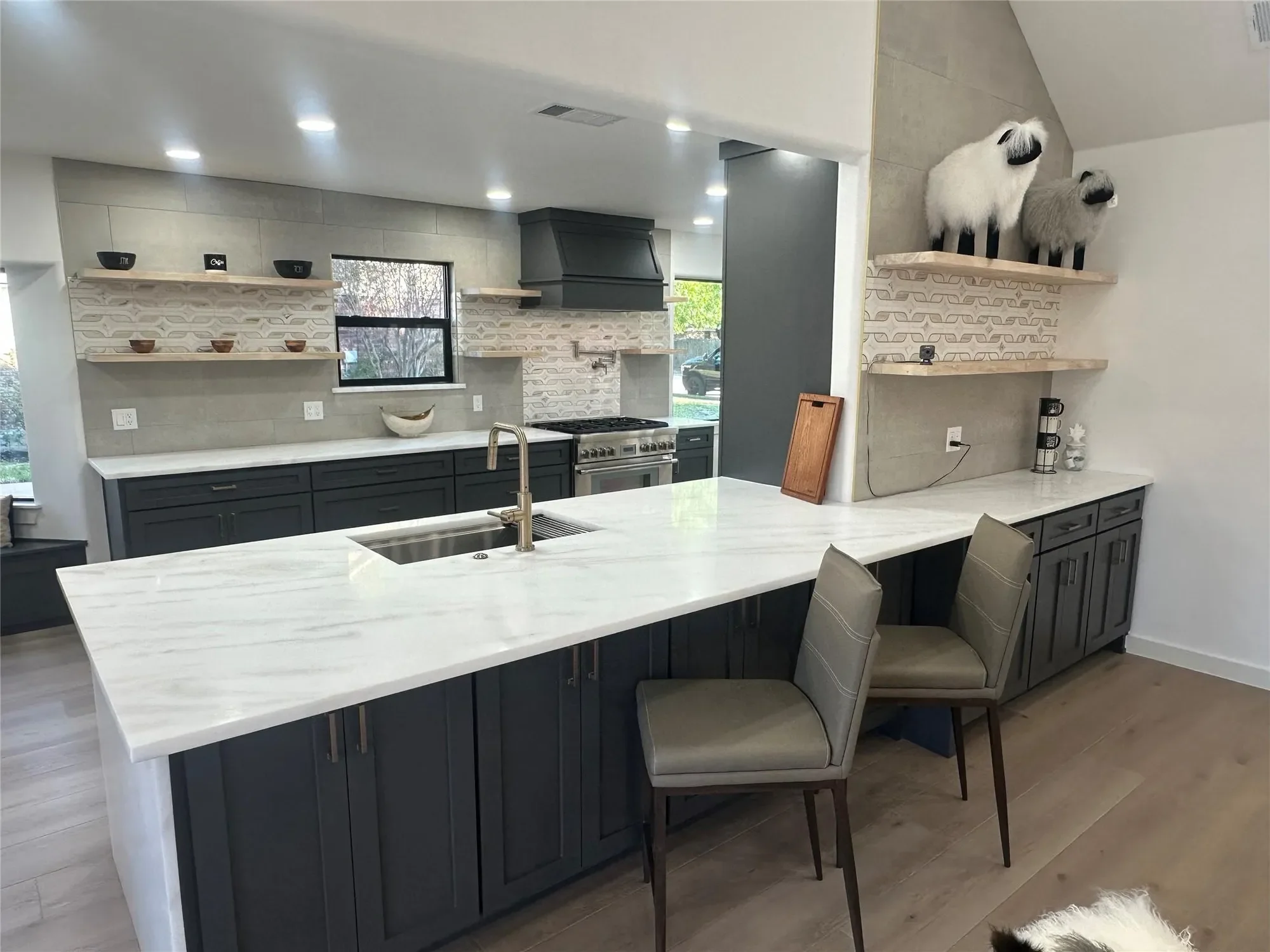 4910 Woodcreek RD, Austin, Texas, United States. - Photo 13