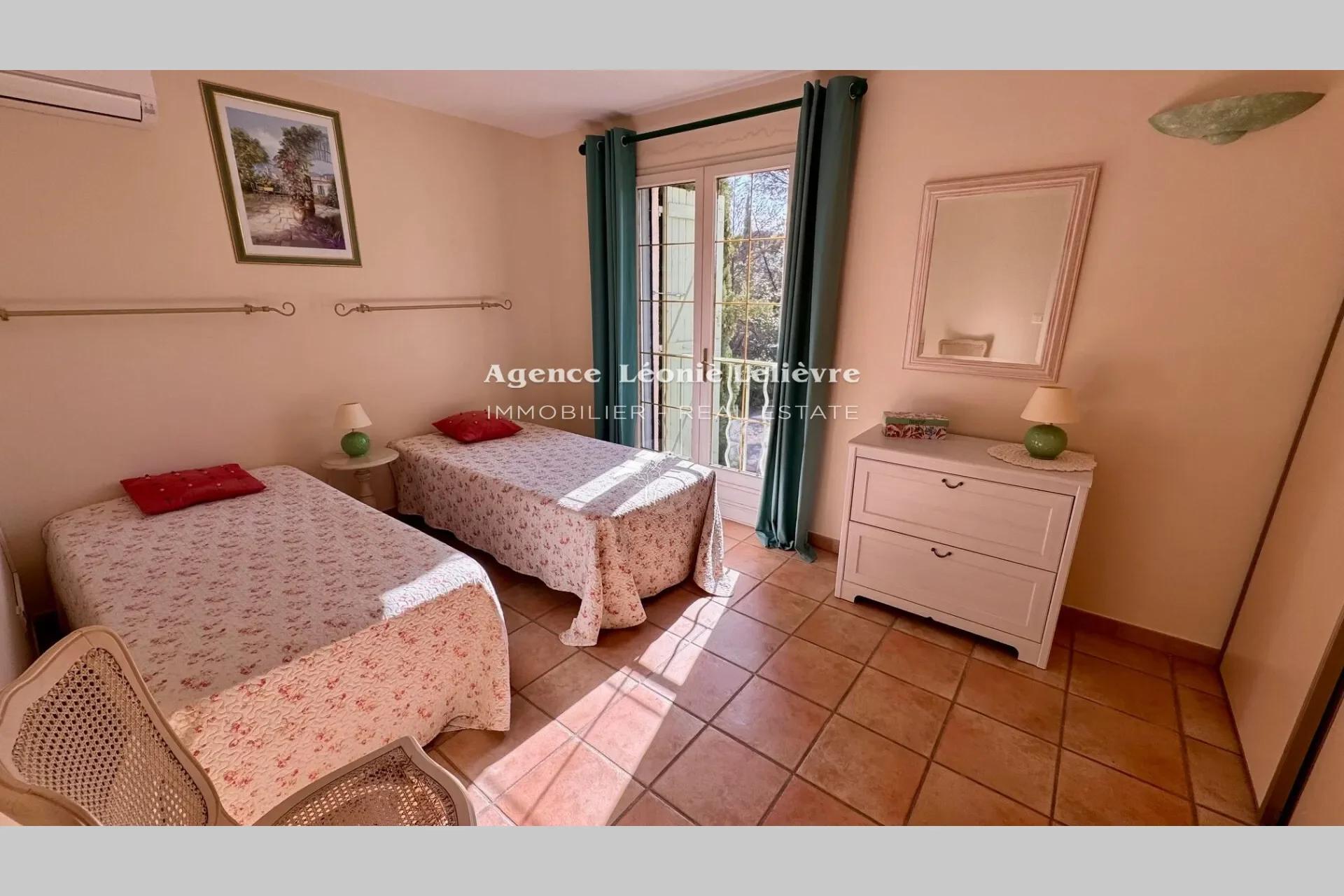 Vidauban, Provence-Alpes-Côte d'Azur, France. - Photo 11