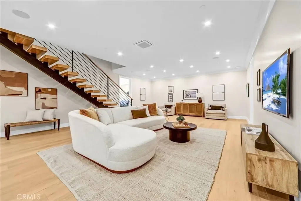 330 Arbolada Drive, Arcadia, California, United States. - Photo 36
