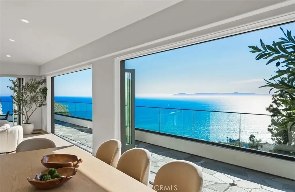 31 N Vista De Catalina, Laguna Beach, California, United States. - Photo 19