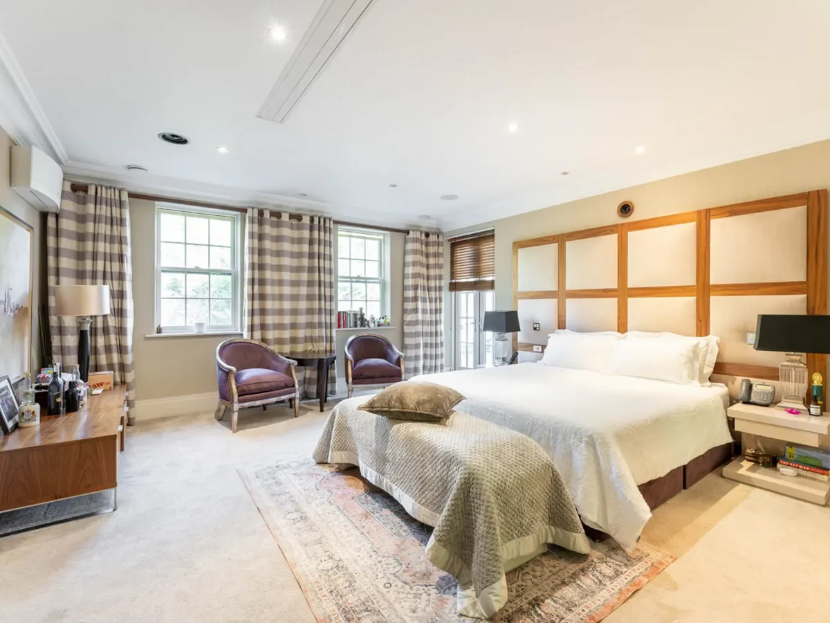Abbots Drive, Virginia Water, GU25, Virginia Water, England, United Kingdom. - Photo 7