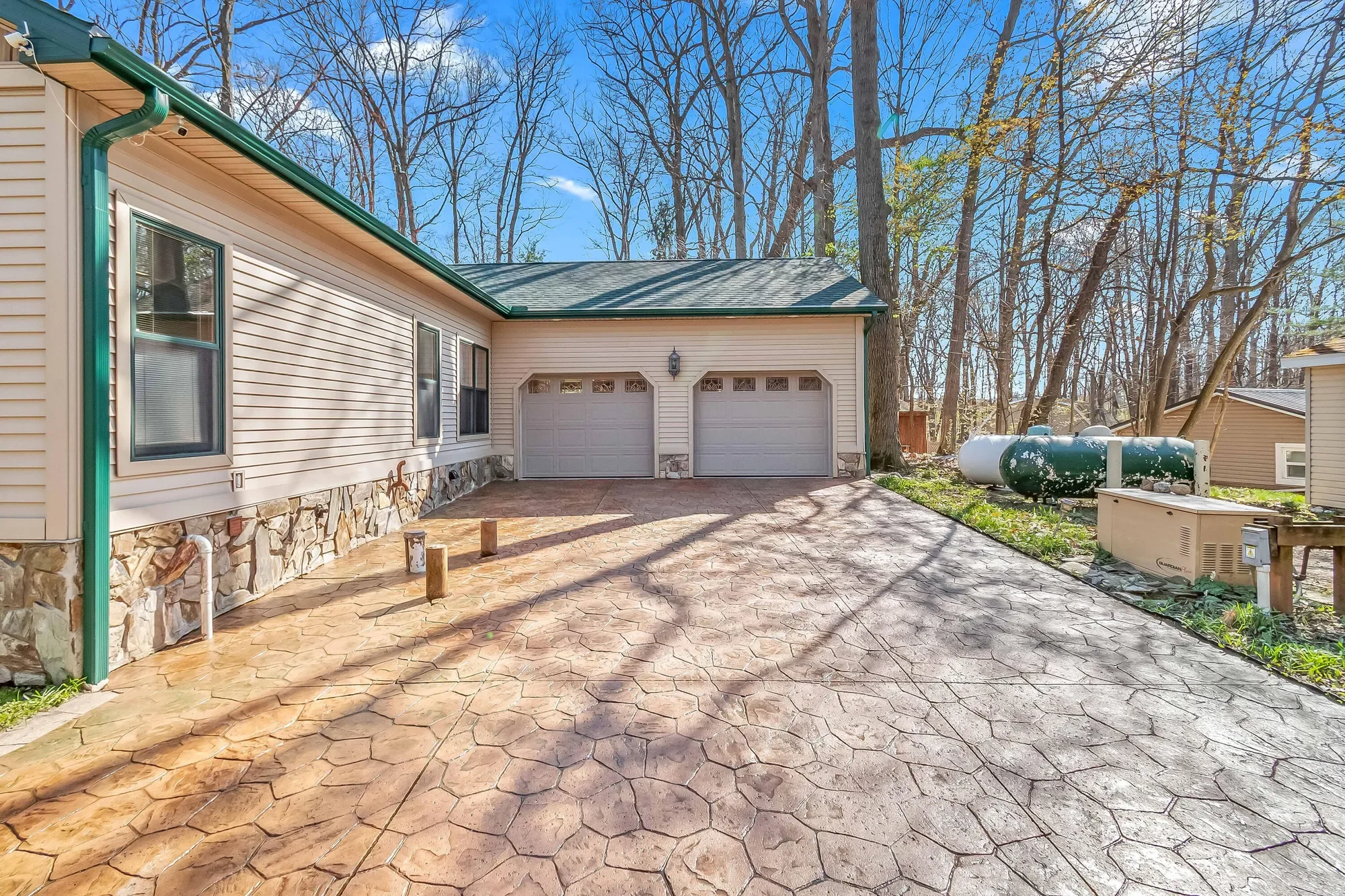 3553 Alpine Court, Hillsdale, MI 49242, Hillsdale, Michigan, United States. - Photo 35