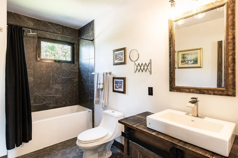 20 Av. des Ardennes, Estérel, QC J0T1E0, Estérel, Quebec, Canada. - Photo 2
