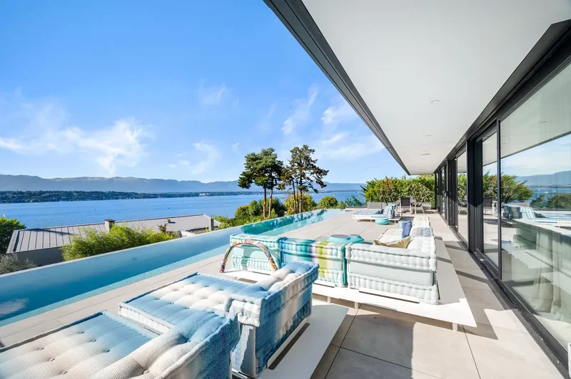 Cologny, Genève, Switzerland. - Photo 6