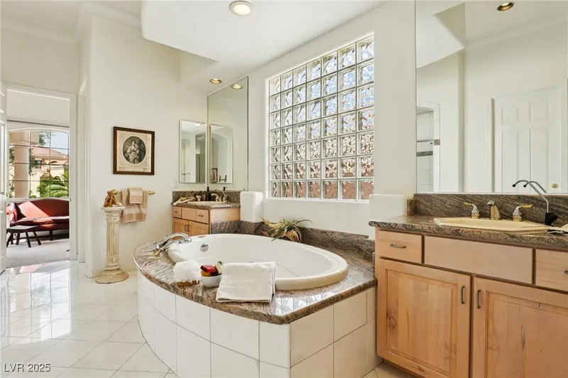 27 Avenida Fiori, Henderson, Nevada, United States. - Photo 25