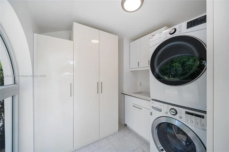 671 NE 57th St, Miami, Florida, United States. - Photo 31