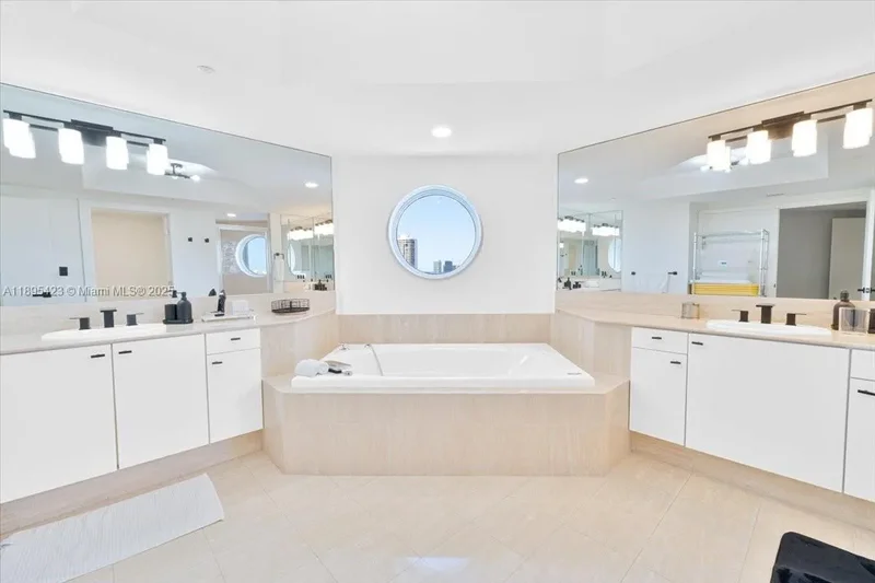 7000 Island Blvd 1402, Golden Beach, Florida, United States. - Photo 5