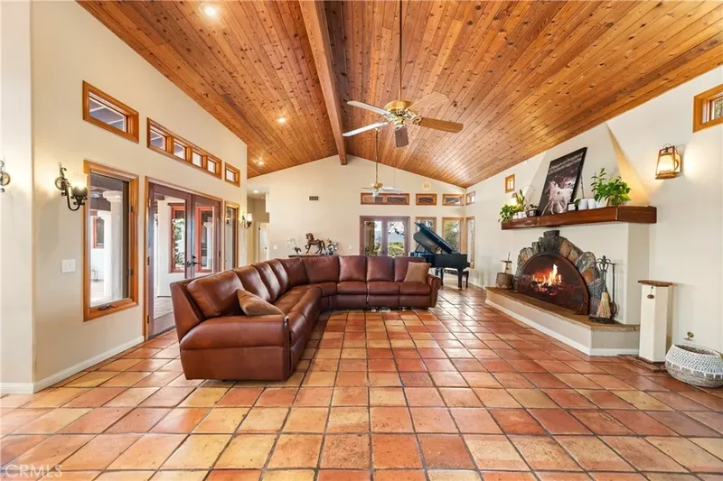 30505 Sloan Canyon Road, Castaic, CA 91384, Castaic, California, United States. - Photo 8