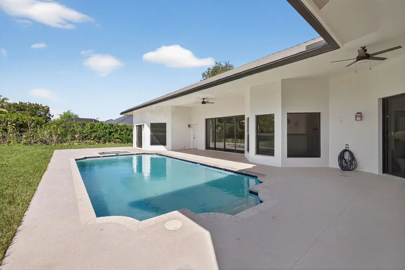 18240 SE Heritage Drive, Tequesta, Florida, United States. - Photo 34