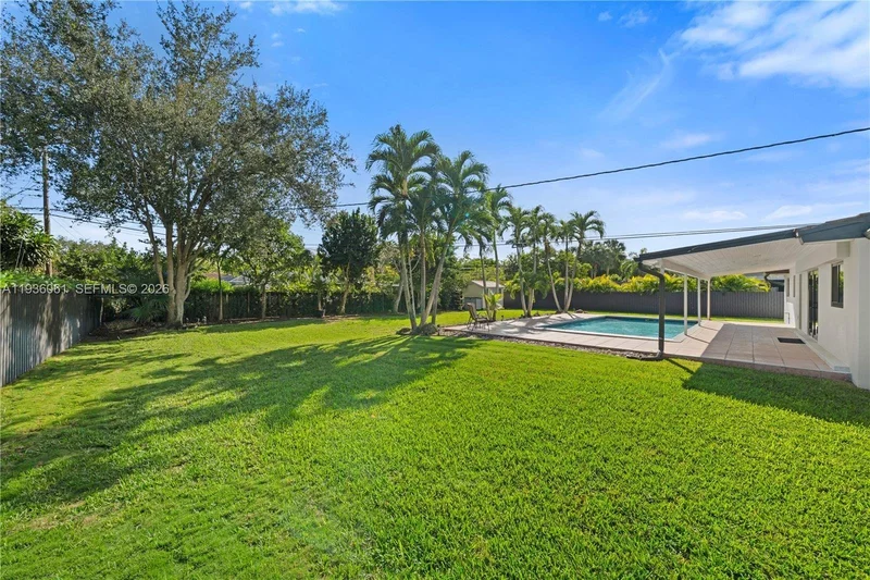 8360 SW 148th Dr, Palmetto Bay, FL 33158, Coral Gables, Florida, United States. - Photo 11