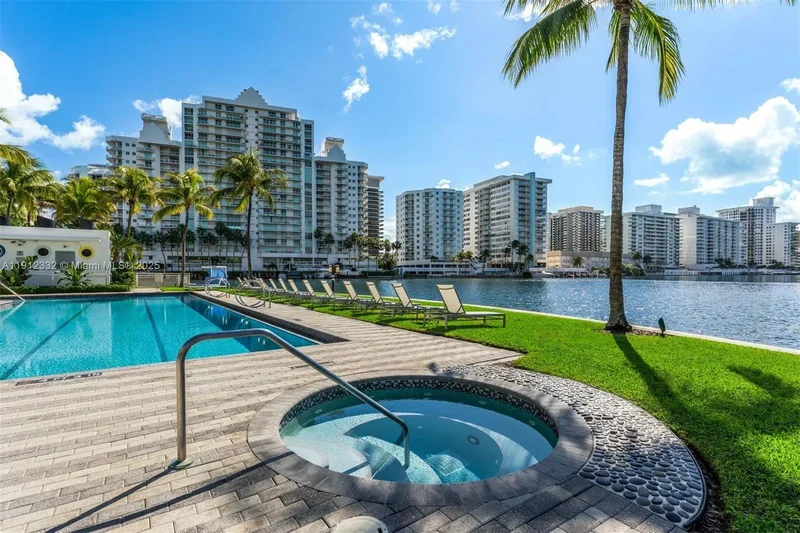 6103 Aqua Ave 504, Miami Beach, Florida, United States. - Photo 28