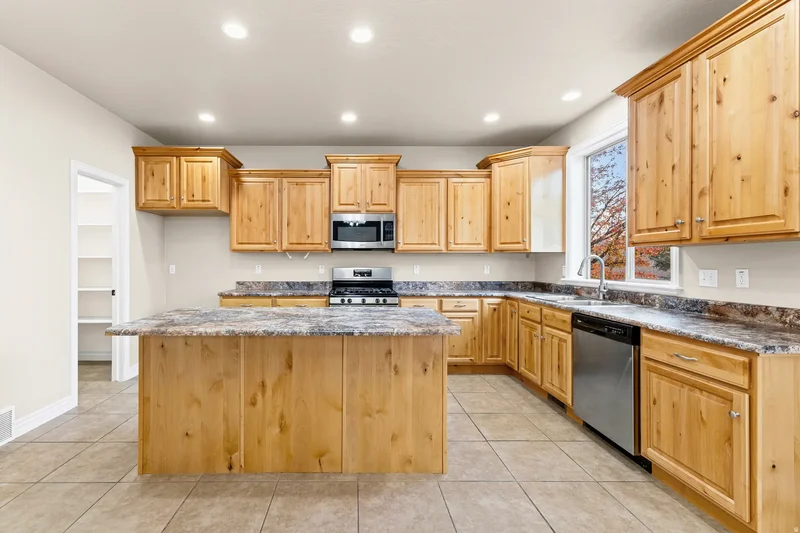 53 W Lake View Terrace Rd, Saratoga Springs, UT 84045, Saratoga Springs, Utah, United States. - Photo 19
