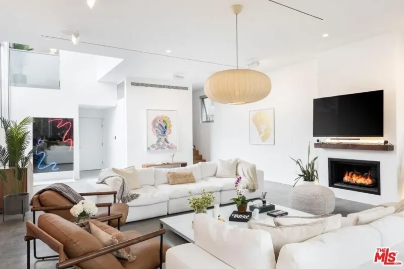 17 N Venice Blvd, Venice, CA, 90291, USA, Los Angeles, California, United States. - Photo 13