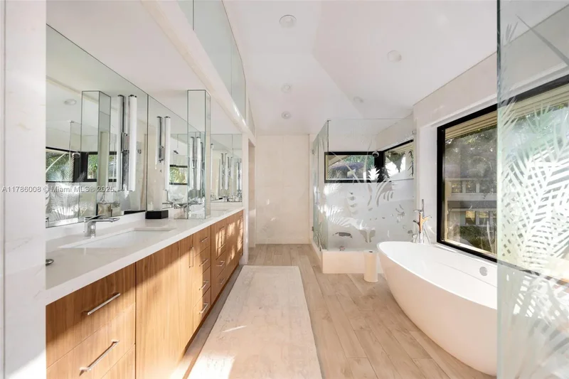 700 Arvida Pkwy, Coral Gables, Florida, United States. - Photo 20