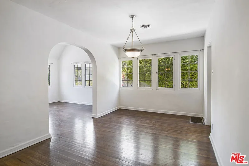 1016 S Curson Avenue, Los Angeles, California, United States. - Photo 13