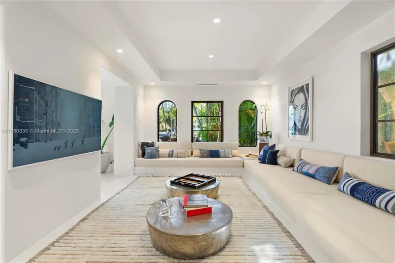 6065 Pine Tree Dr, Miami Beach, Florida, United States. - Photo 11