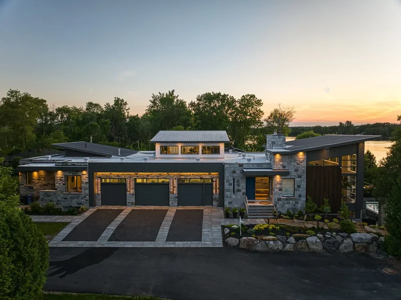 Laval (Auteuil), Québec