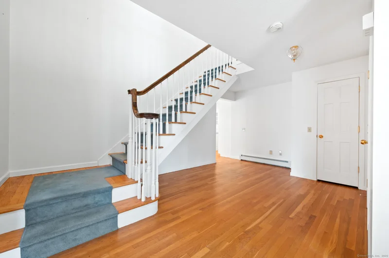 110 West Pines Drive, Southington, Connecticut, United States. - Photo 15