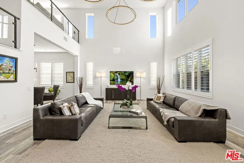 20211 W Liverpool Way, Los Angeles, California, United States. - Photo 20