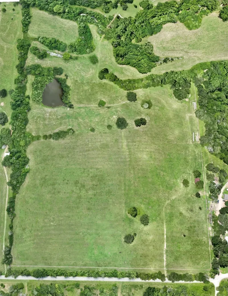 4410 Clay Creek Road, Brenham, TX 77833, Brenham, Texas, United States. - Photo 2