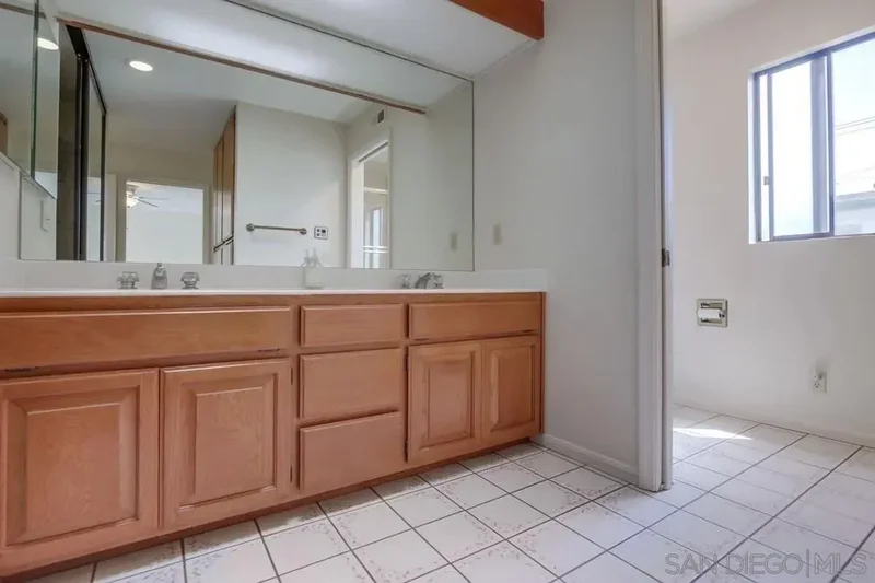 349-351 G Avenue, Coronado, California, United States. - Photo 64
