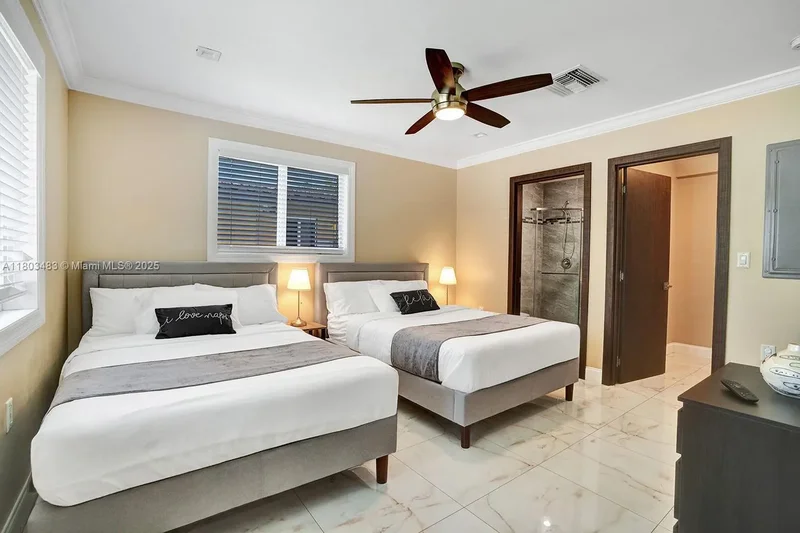 1318 Washington St, Hollywood, FL 33019, Hollywood, Florida, United States. - Photo 30