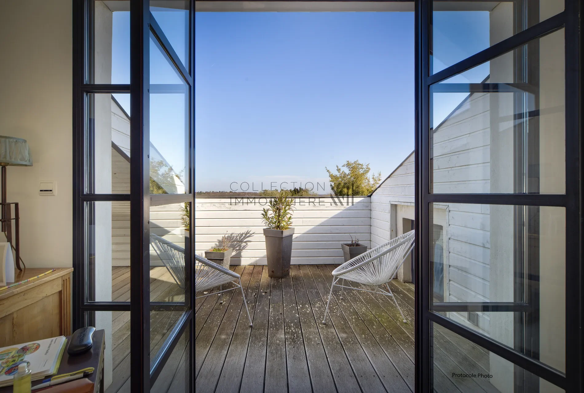 Exterior photo 4