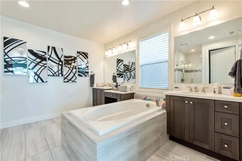23 Manzanillo, Lake Forest, California, United States. - Photo 13