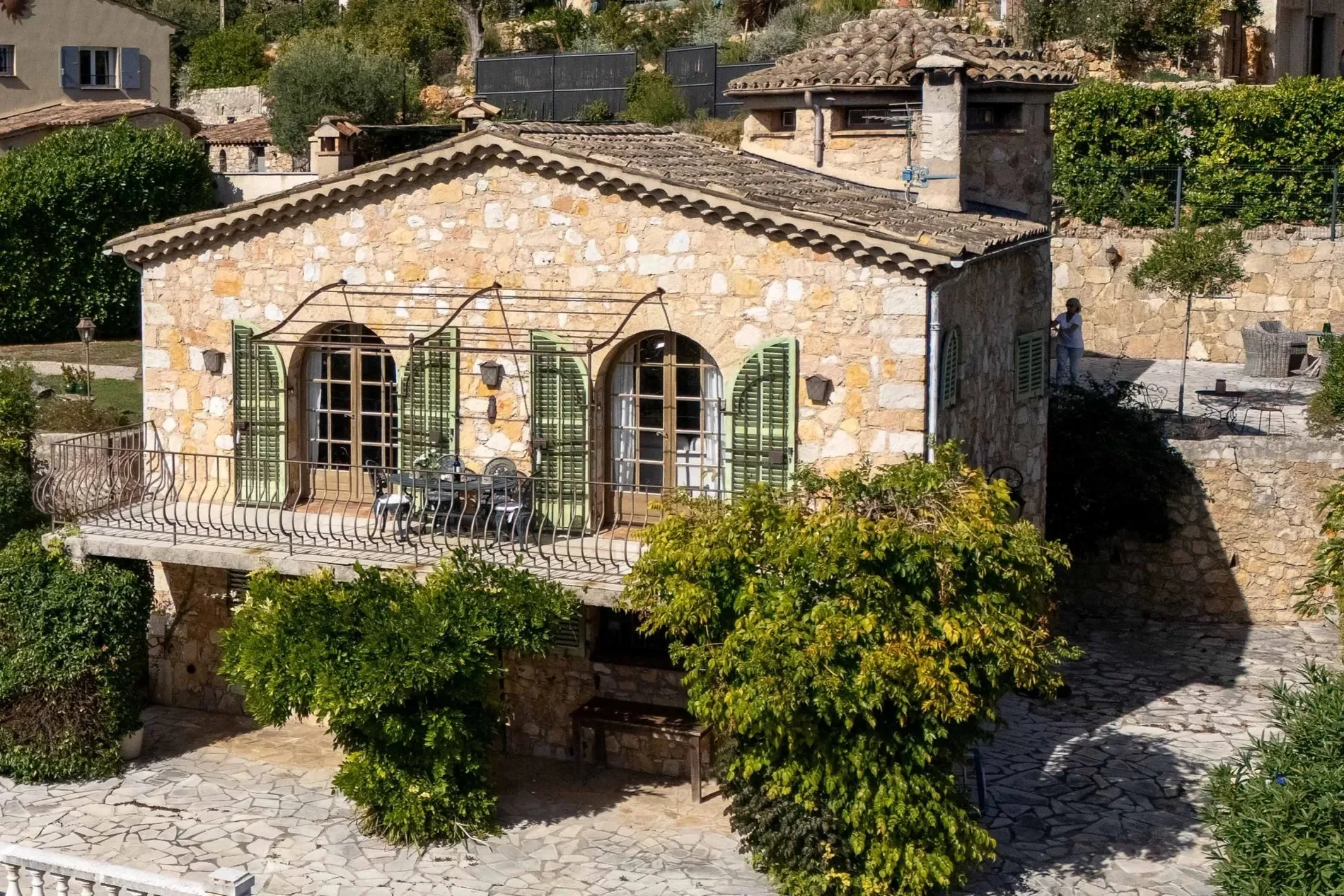 Exterior photo 11