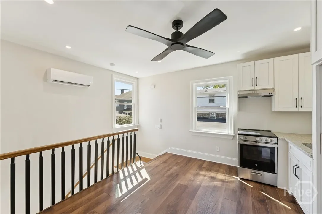 111 E 49th Street, Savannah, Georgia, United States. - Photo 46