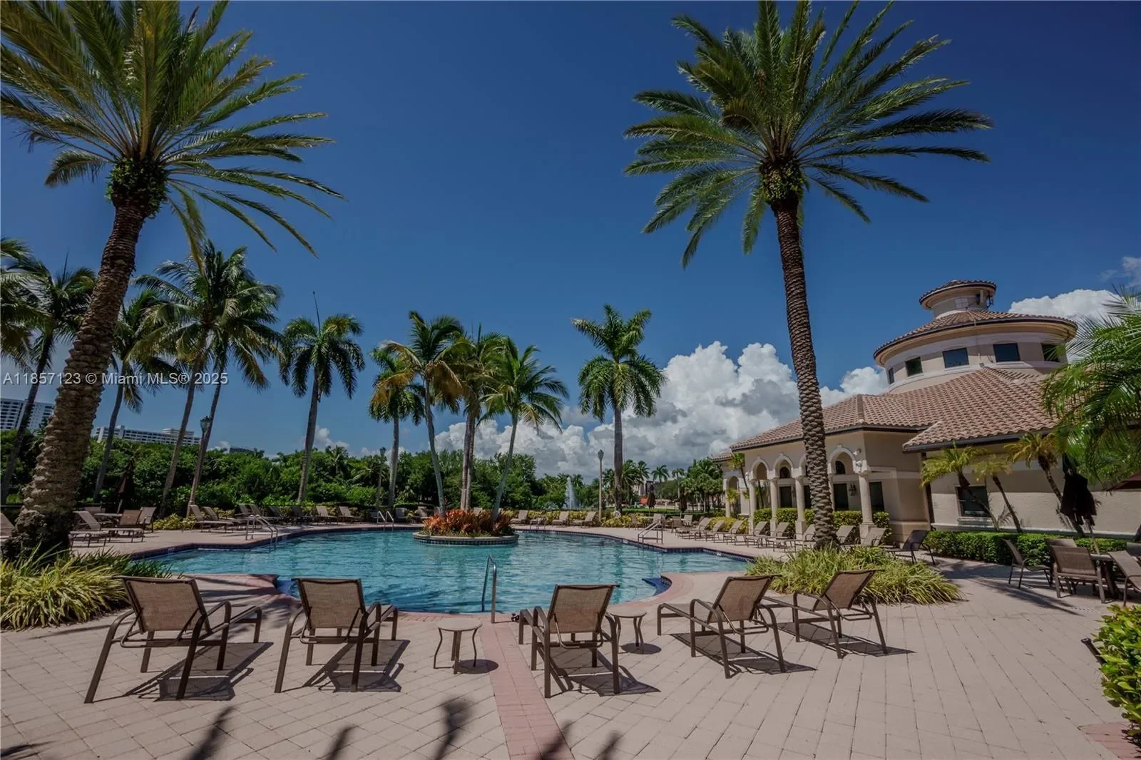 822 Meridian Ln, Hollywood, Florida, United States. - Photo 1