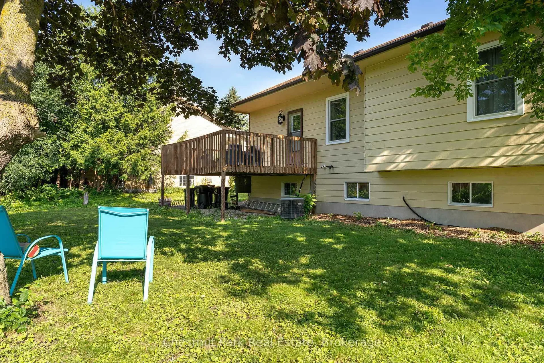 Exterior photo 9