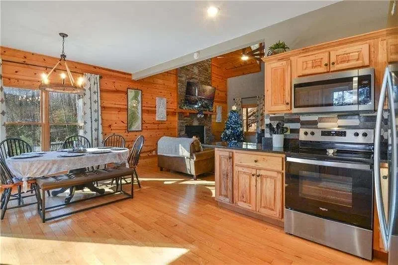 411 Gunite Circle, Ellijay, Georgia, United States. - Photo 12