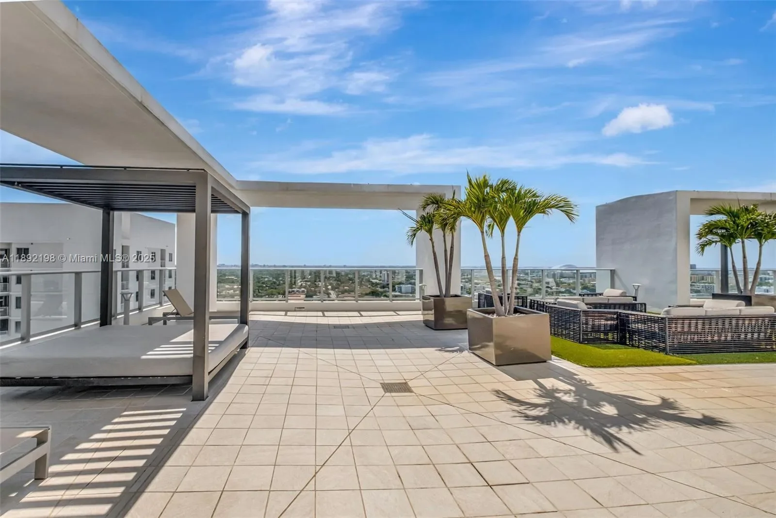 1010 SW 2nd Ave 603, Miami, Florida, United States. - Photo 28