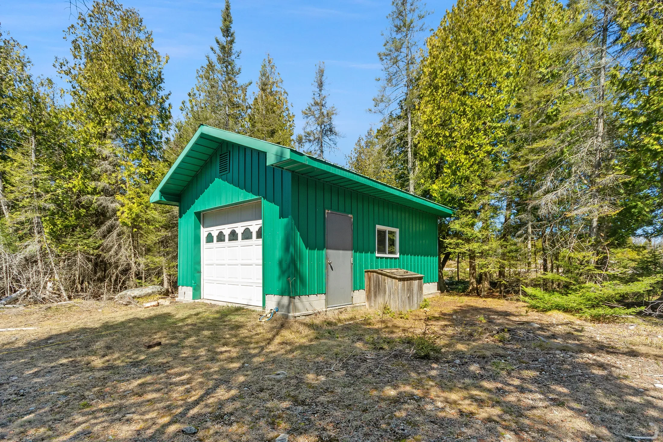 Exterior photo 8