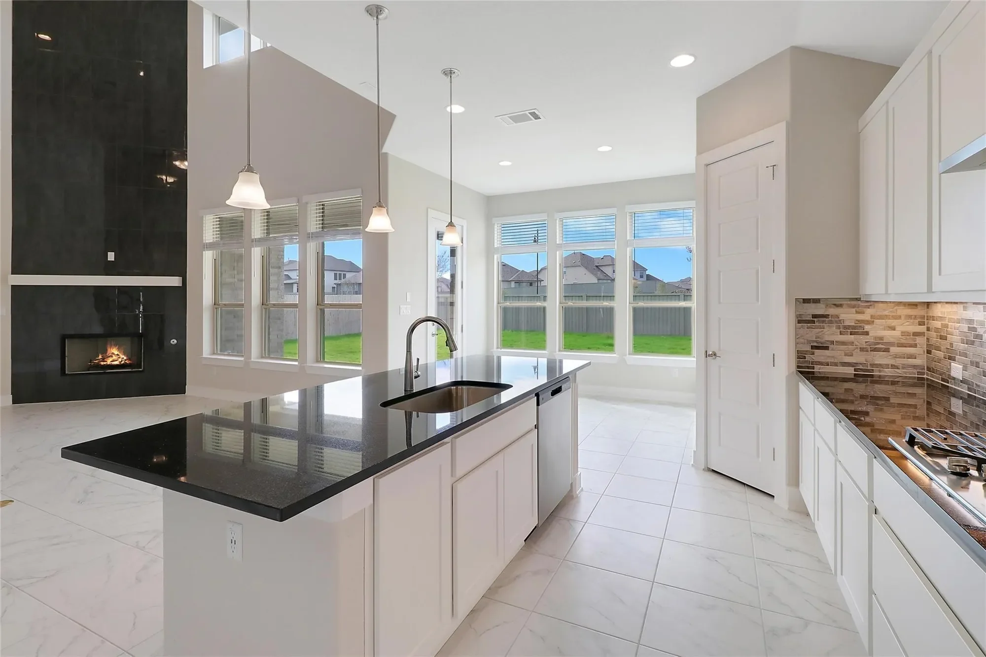 532 Great Lawn BND, Georgetown, Texas, United States. - Photo 4