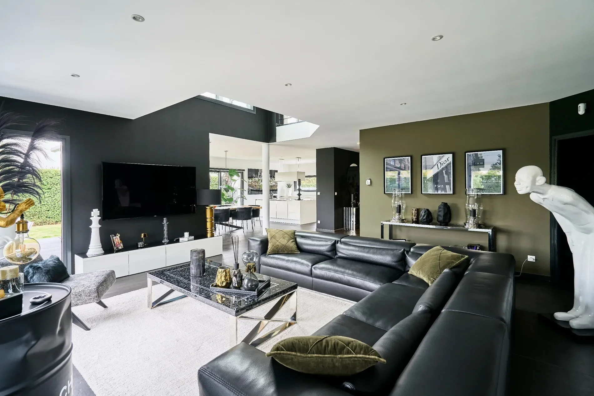 Gallery photo 2