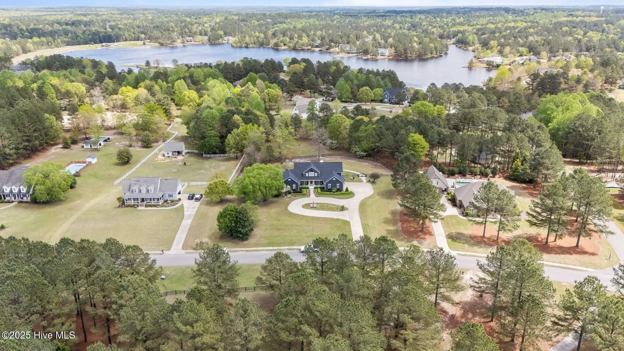 414 Mclendon Hills Drive, Seven Lakes, North Carolina, United States. - Photo 4