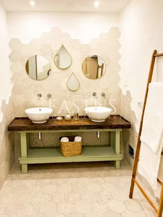 Gallery photo 12