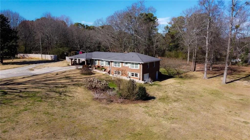 4983 Arcado Road SW, Lilburn, Georgia, United States. - Photo 2
