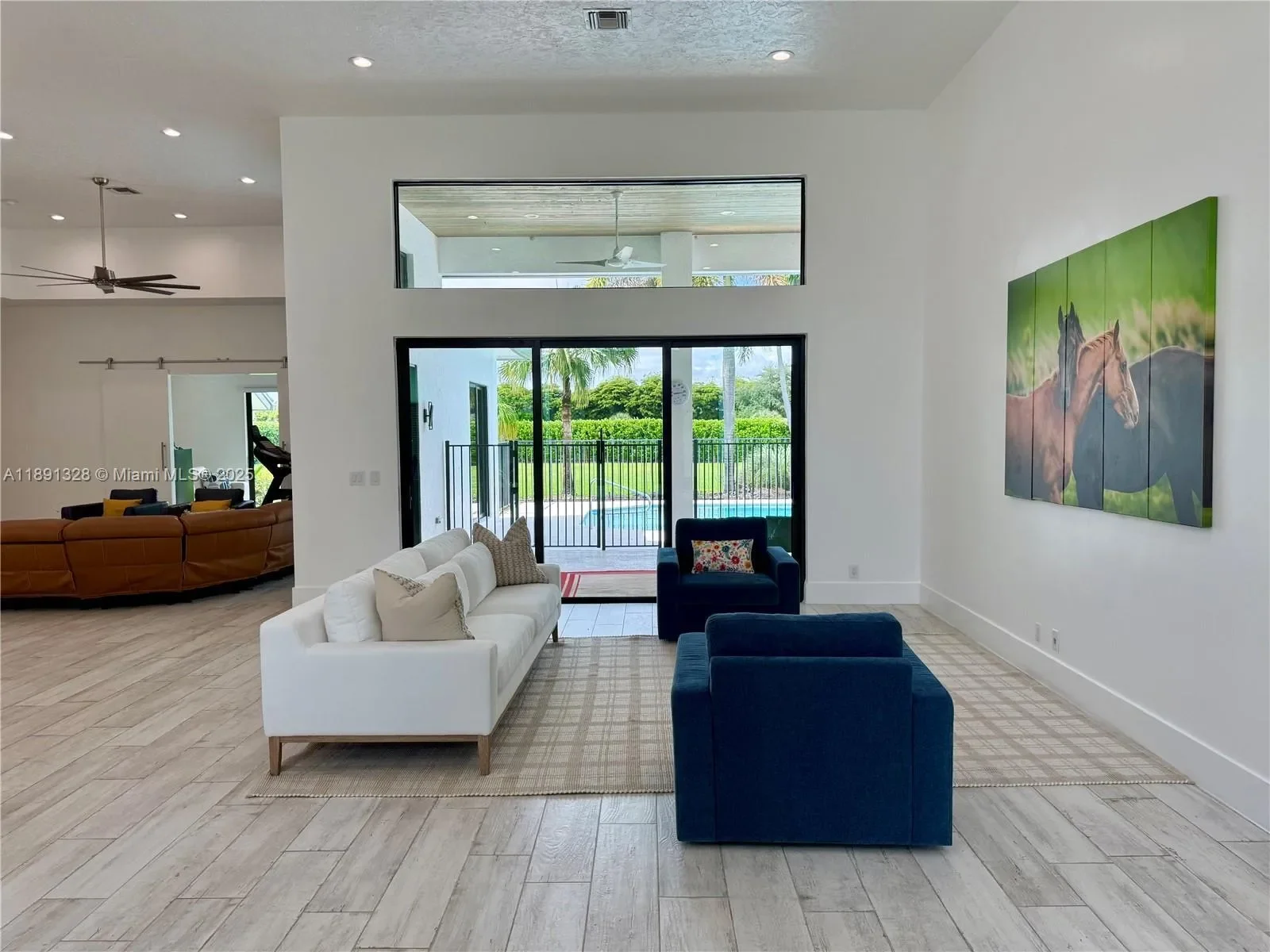 Gallery photo 1