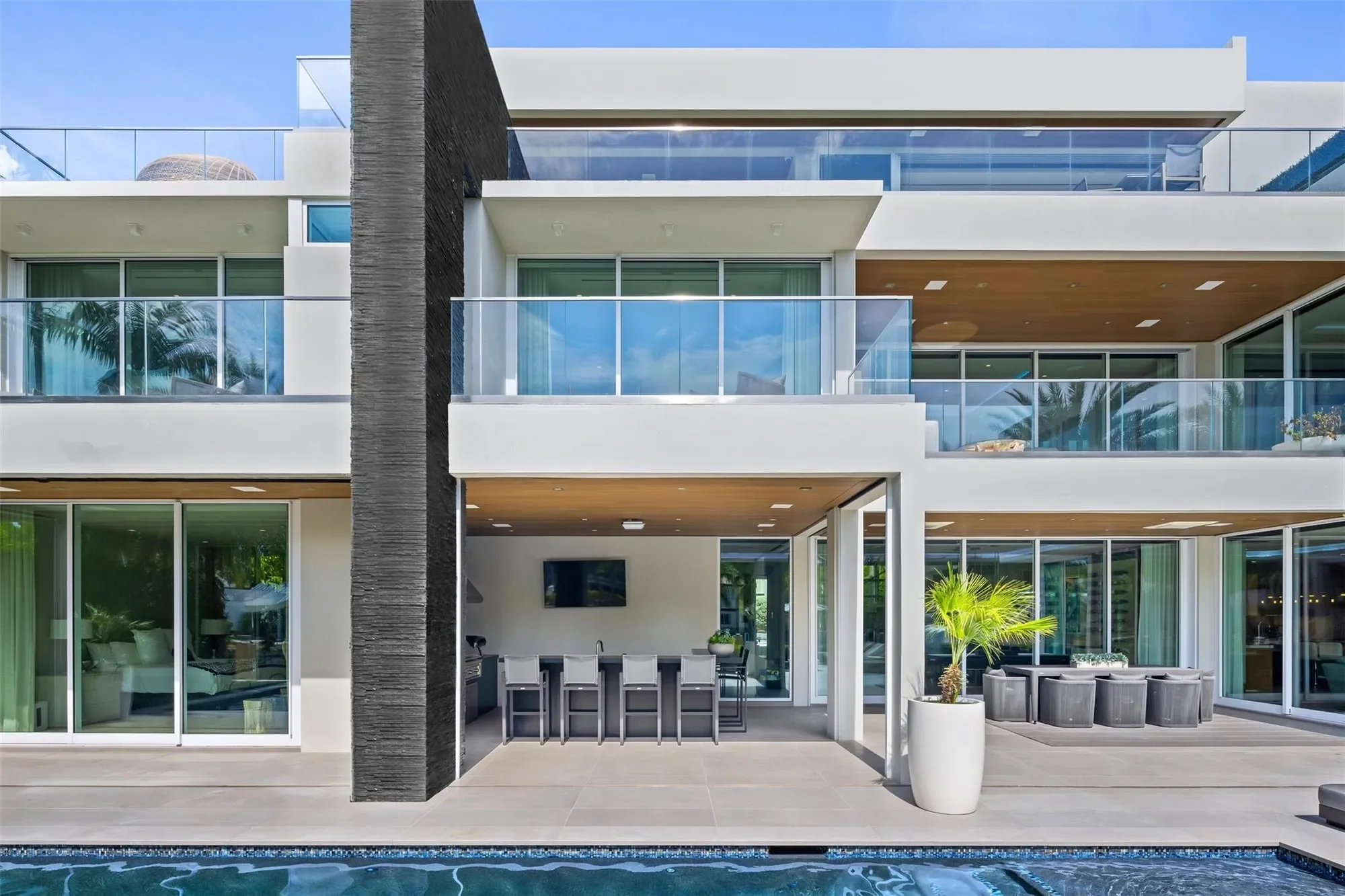 650 Royal Plaza Dr, Fort Lauderdale, FL, Fort Lauderdale, Florida, United States. - Photo 29