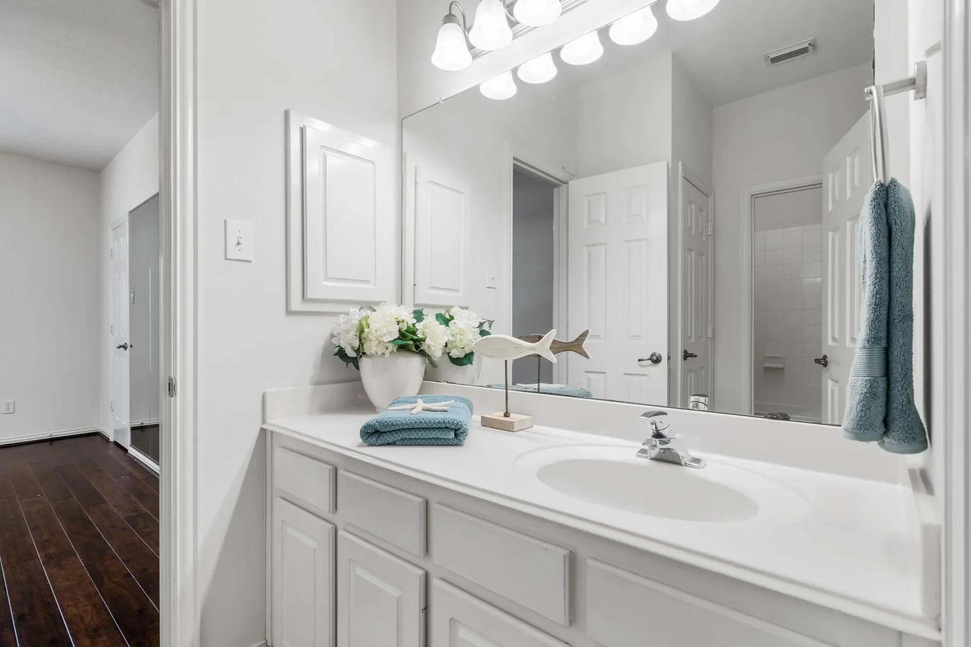 187 E Lansdowne Circle, The Woodlands, TX 77382, The Woodlands, Texas, United States. - Photo 28