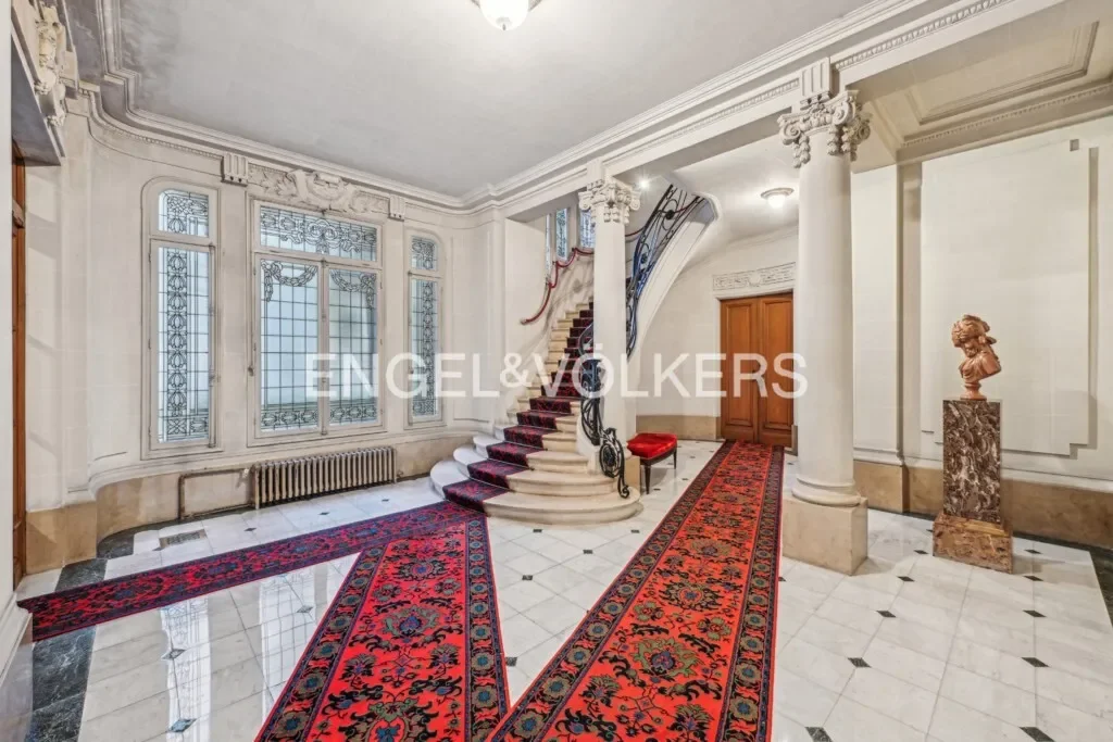 Gallery photo 2