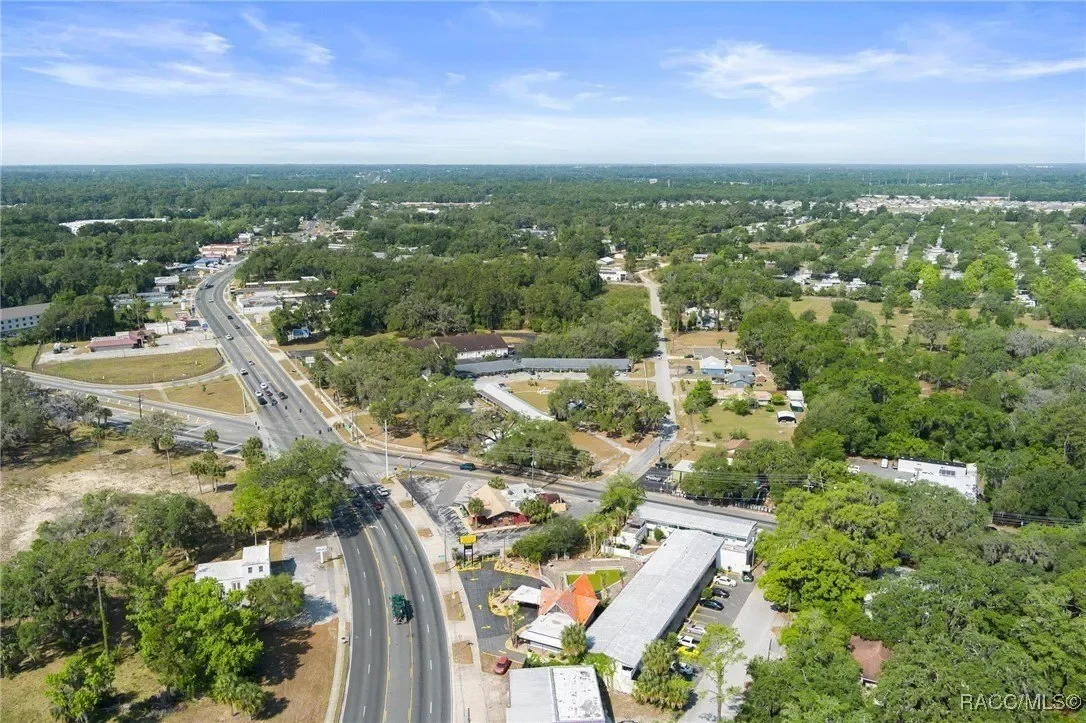 5565 E Silver Springs Boulevard, Silver Springs, FL 34488, Silver Springs, Florida, United States. - Photo 63