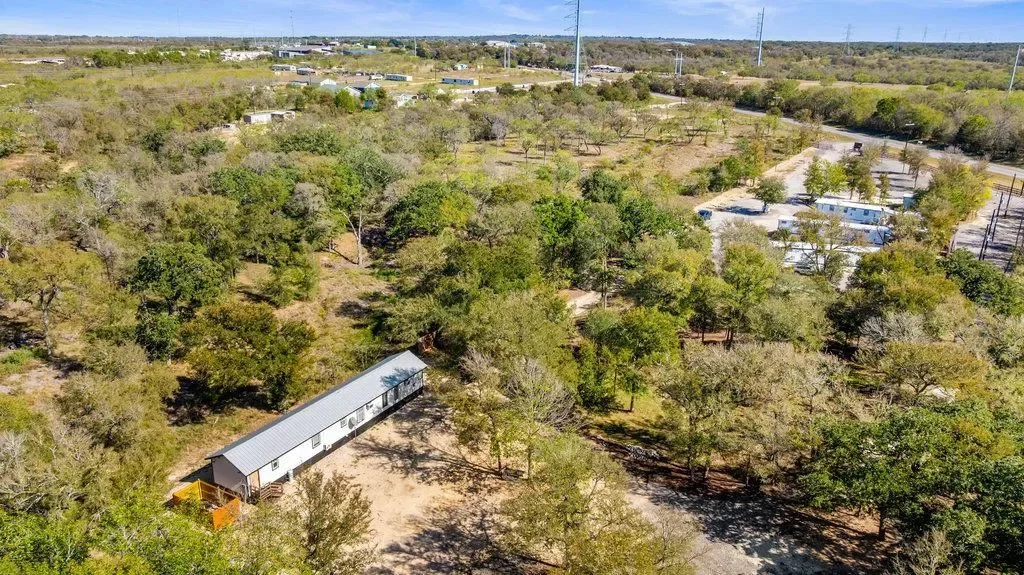 2540 FM 20, Red Rock, Texas, United States. - Photo 9