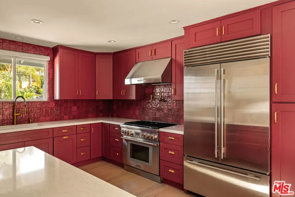 4841 Don Pio Drive, Los Angeles, California, United States. - Photo 14