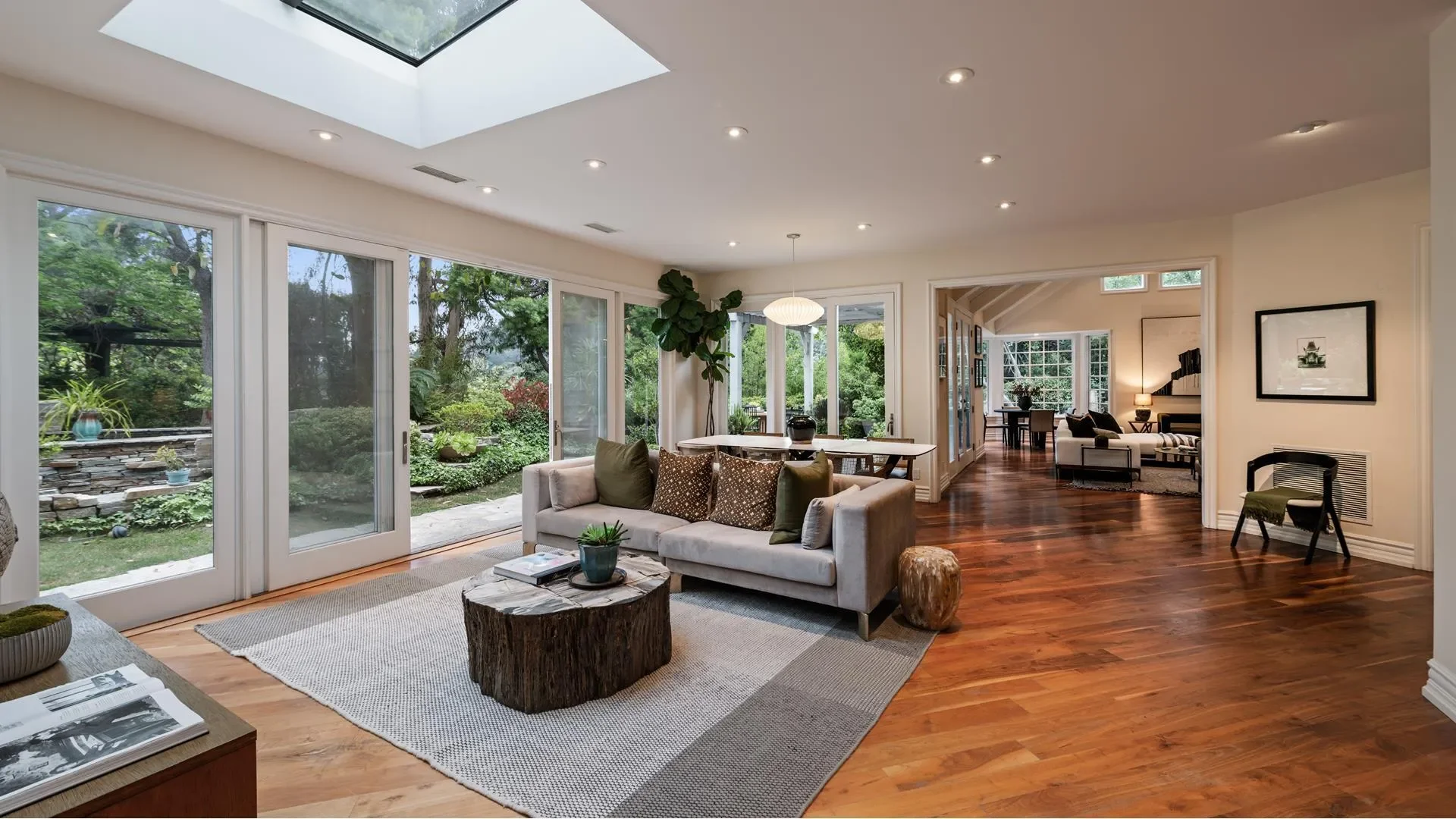 2576 Benedict Canyon Dr, Beverly Hills, California, United States. - Photo 5