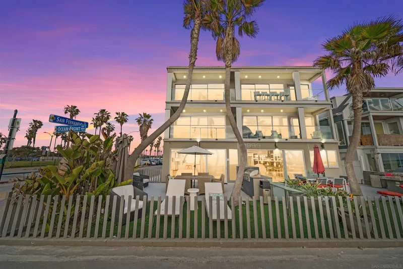 2999 Ocean Front Walk 1, San Diego, California, United States. - Photo 4